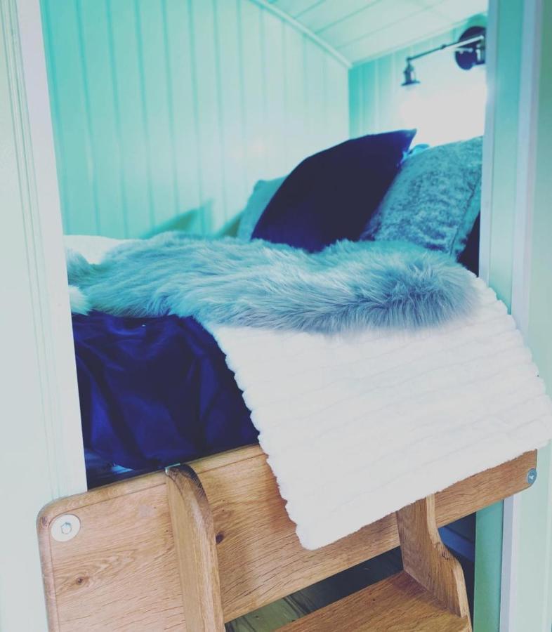 Jasmine The Shepherd Hut วูดฮอลล์สปา ภายนอก รูปภาพ